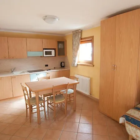 Idea Apartment *